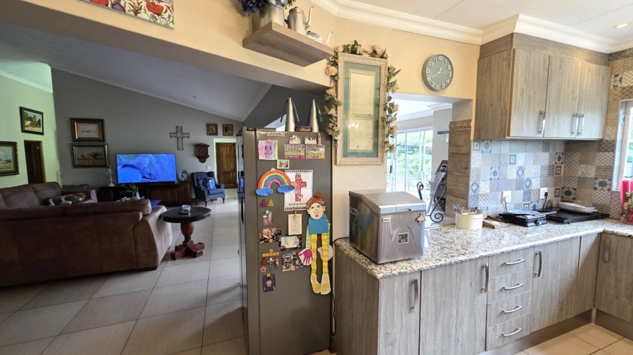 3 Bedroom Property for Sale in Caribbean Beach Club North West